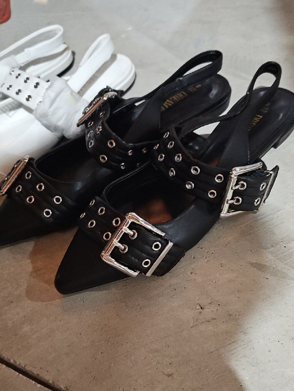 Bundled Pointed Toe Slingback Flats with Buckle Strap - White And Black. - Picture 3 of 6